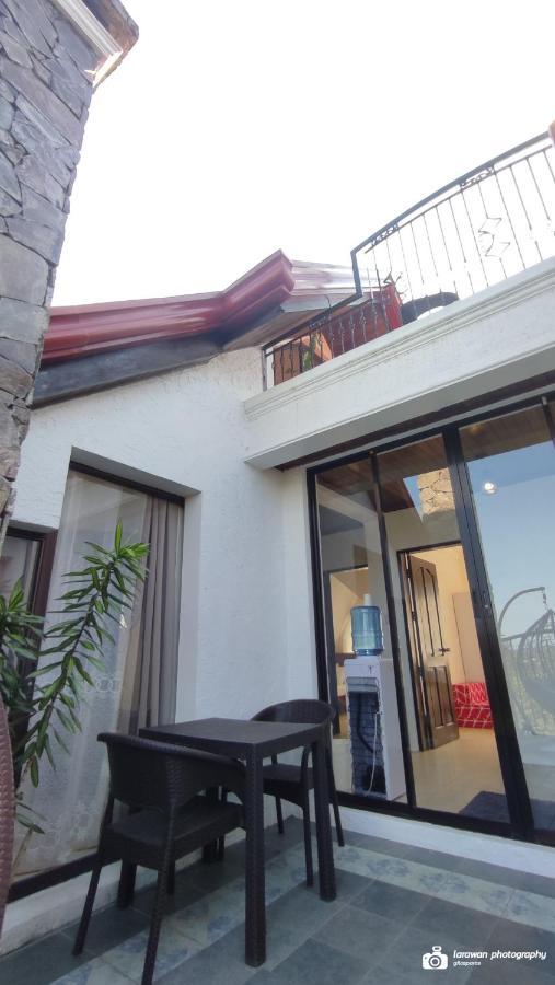 El Castillo Bed And Breakfast Angono Esterno foto